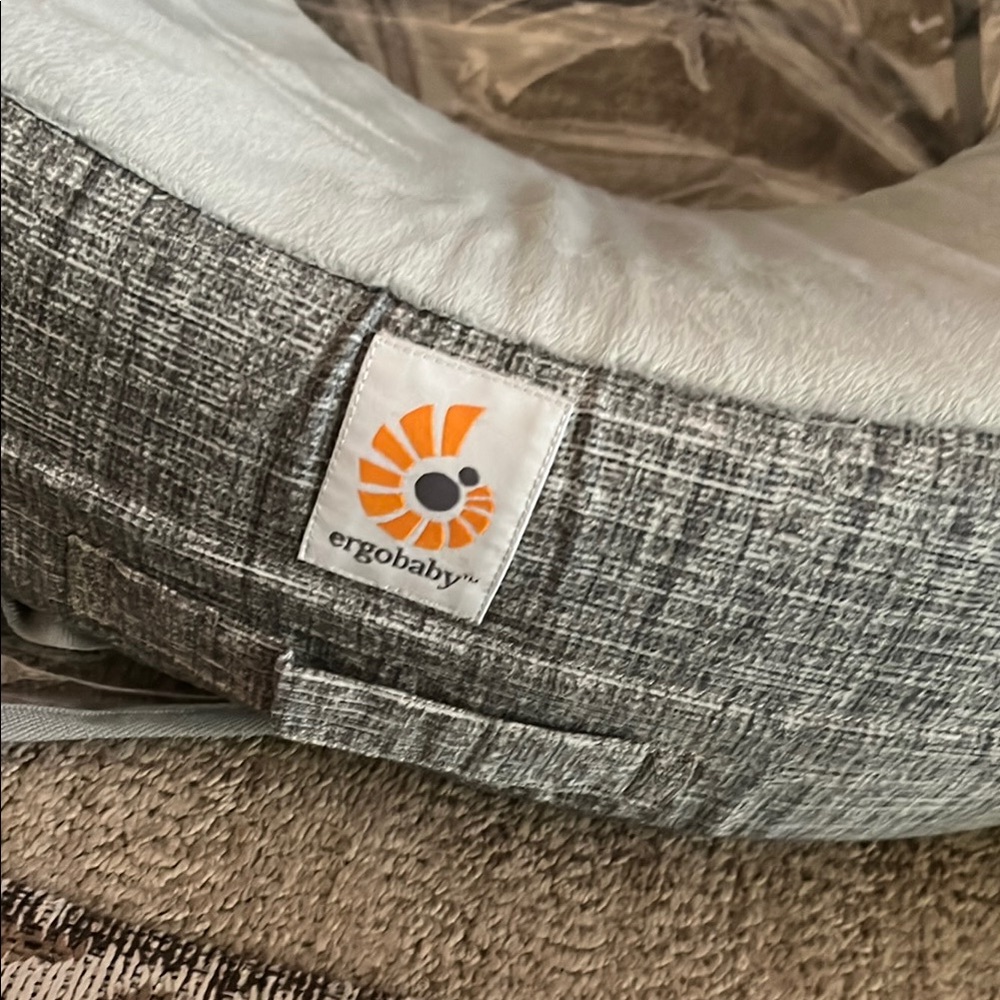 Ergobaby Gray Nursing Pillow